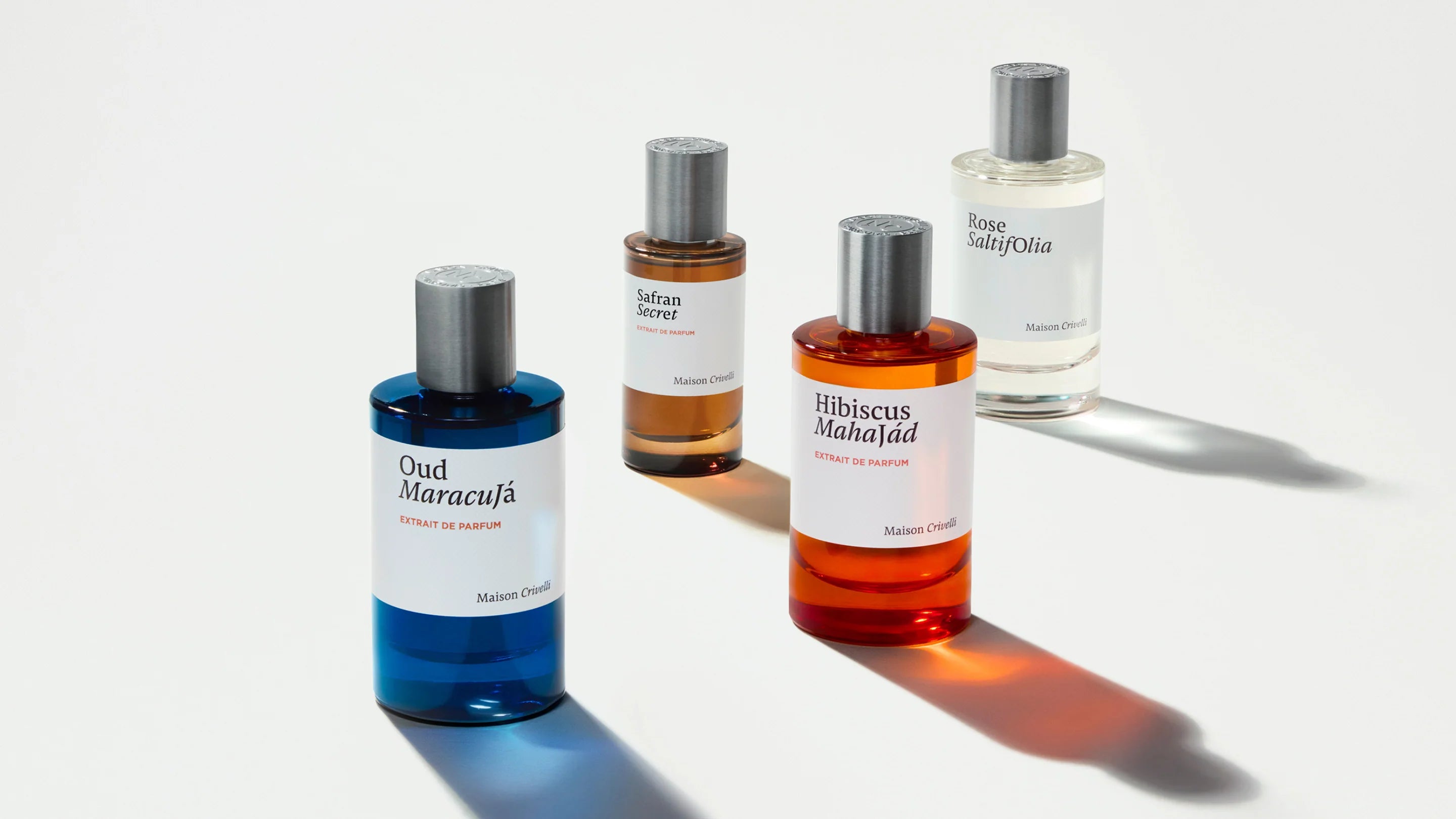 Flacon de parfum Crivelli, sur fond blanc